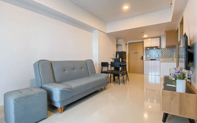 Enjoy Living 2Br With Working Room At Meikarta Apartment