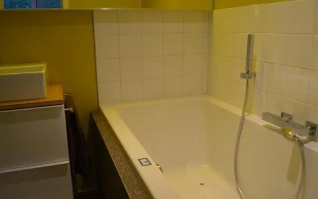 236 Guestroom