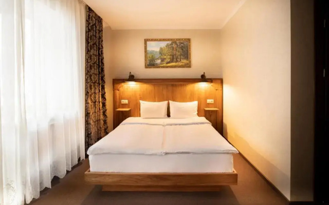 Private Rooms in Hotel Lift 1R