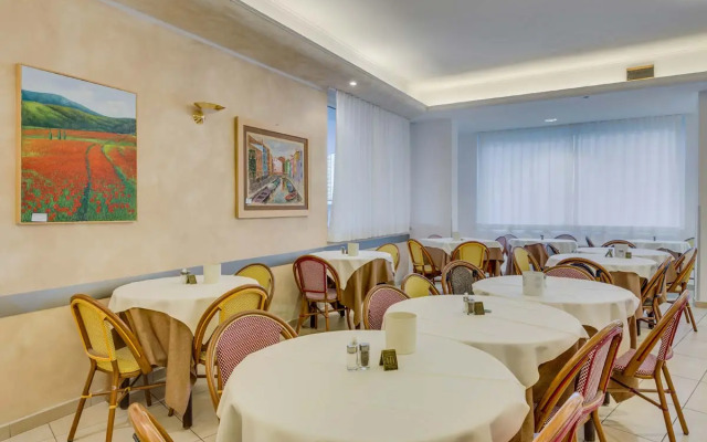 Hotel Ambassador