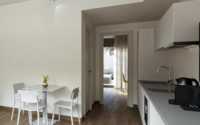 One Bedroom Apartment with Outdoor Jacuzzi