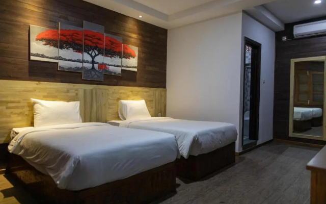 Baratha Hotel & Resto
