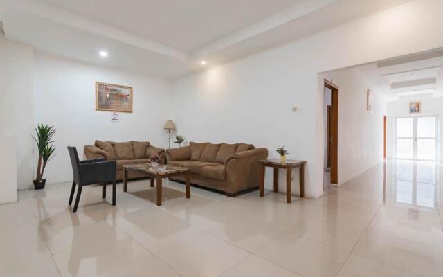 RedDoorz near Exit Toll Moh Toha