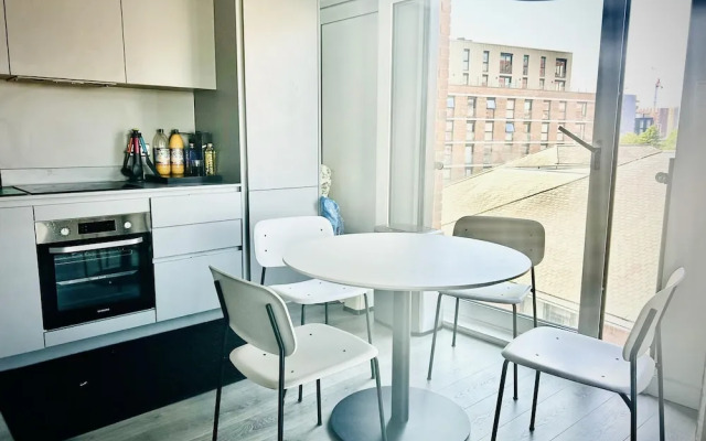 Captivating 2-bed Skyview Apartment in Leeds
