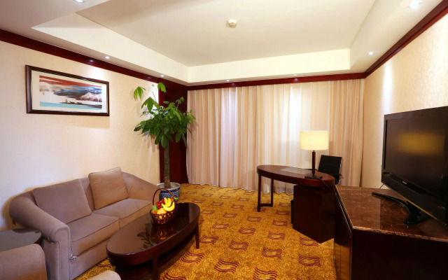 Poly Plaza Hotel
