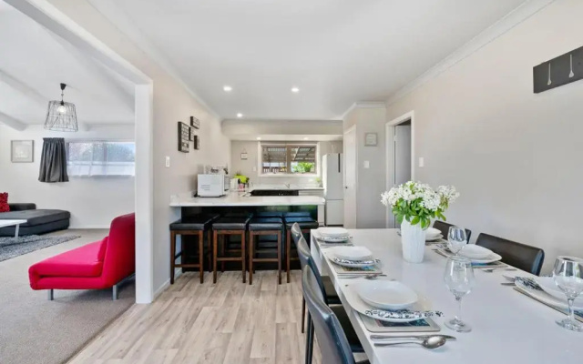 Wendy’s Bach - Taupo Holiday Home