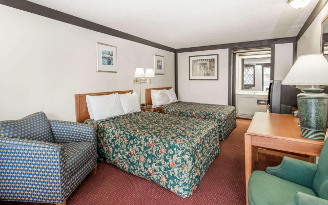 Knights Inn Racine