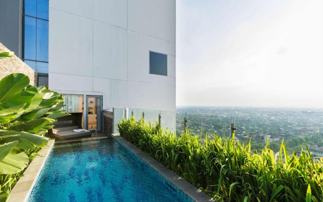 Alila Solo, Java