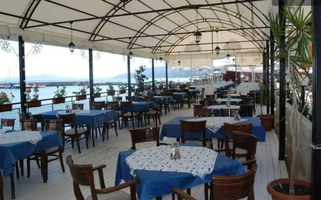 Lotos Hotel