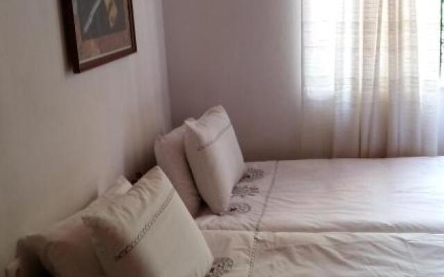 Nineta's House Sea View near the Airport