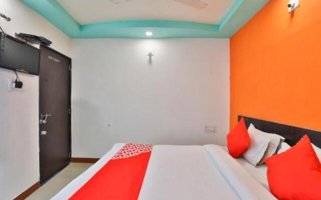 Oyo 24921 Hotel Shree