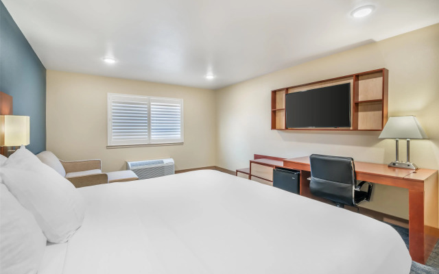 Best Western Plus Clocktower Inn