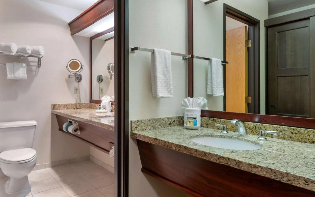 Best Western Plus Mill Creek Inn