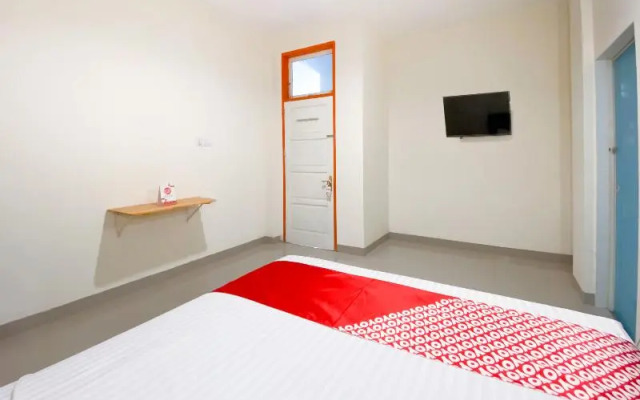 Falah Residence Syariah by OYO Rooms