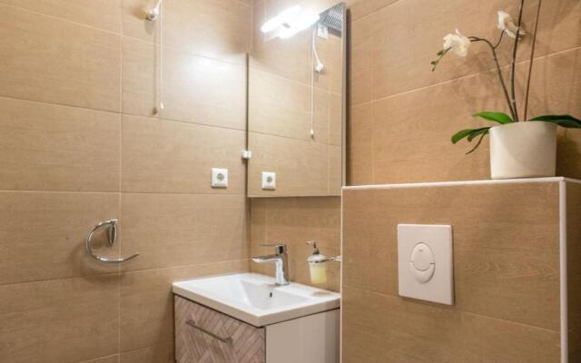 Sleek Studio Apt - Suitable for Longstays