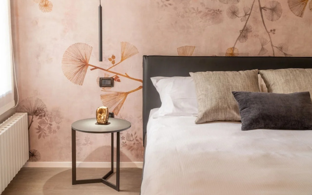 Accademia Apartments R&R