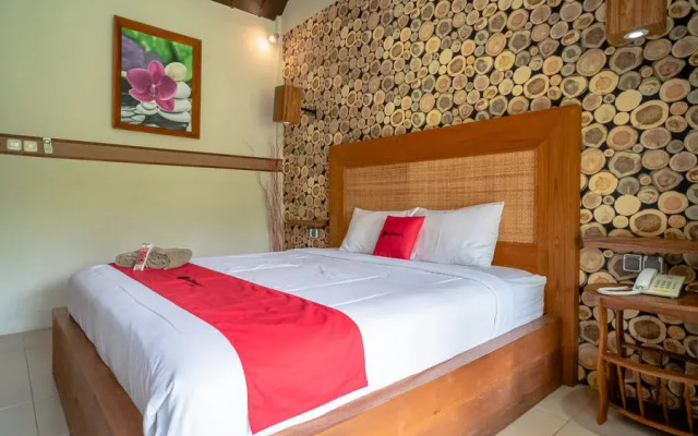 RedDoorz Plus @ Raya Senggigi Lombok
