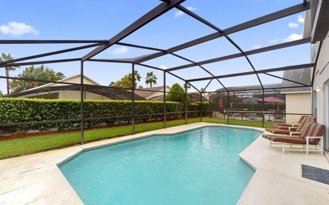 5 Bedroom Beautiful Pool Home! 5 Home by Redawning