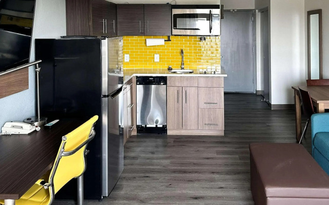 MainStay Suites Conover-Hickory
