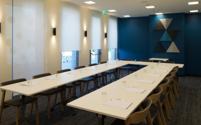 Holiday Inn Express Geneva Airport by IHG