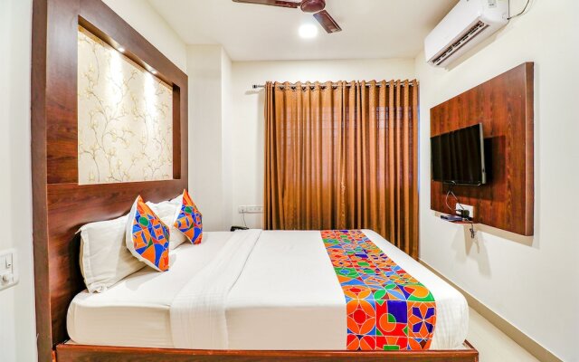 Fabexpress Sri Sai Suites
