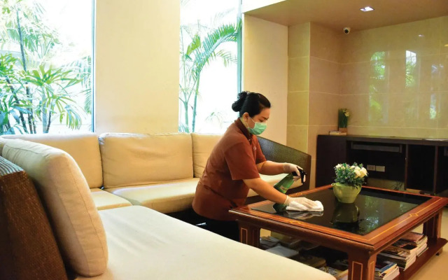 Centric Place Hotel