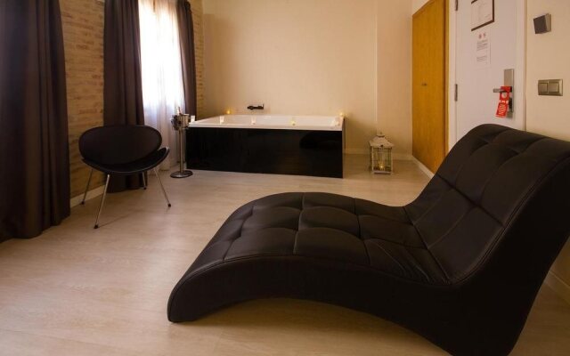 Suites Boutique jardines Del Montornes