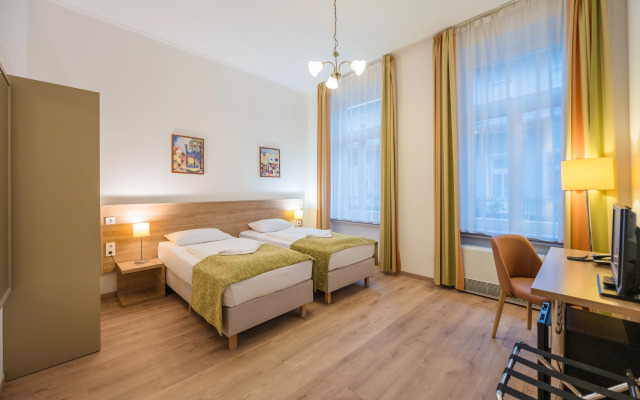 Baross City Hotel