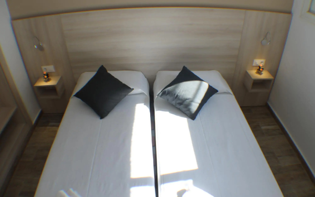 Rescator Resort 325 in Roses