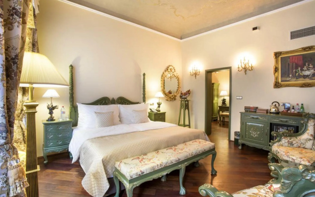Iron Gate Hotel & Suites Prague by BHG