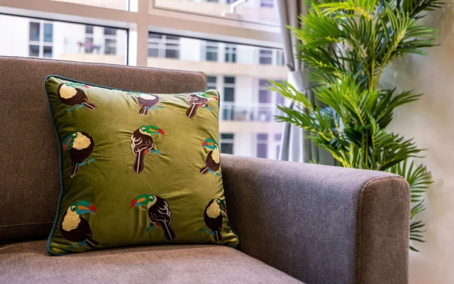 Grand 2BR Burj Khalifa Gym/pool by Belvilla