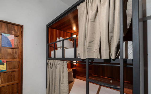 Nílu Isla Mujeres by Selina