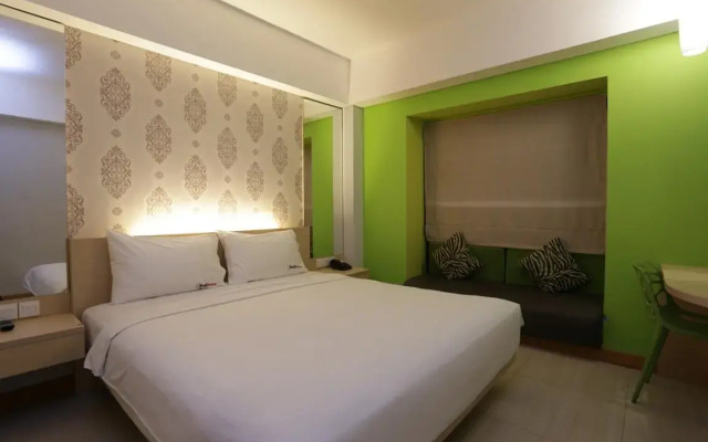 RedDoorz @ Sunset Road Kuta