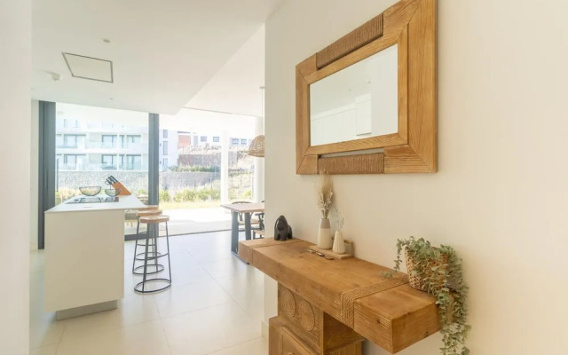 Nice Apartment With Private Garden, Pool