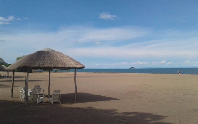 Kambiri Beach By Serendib