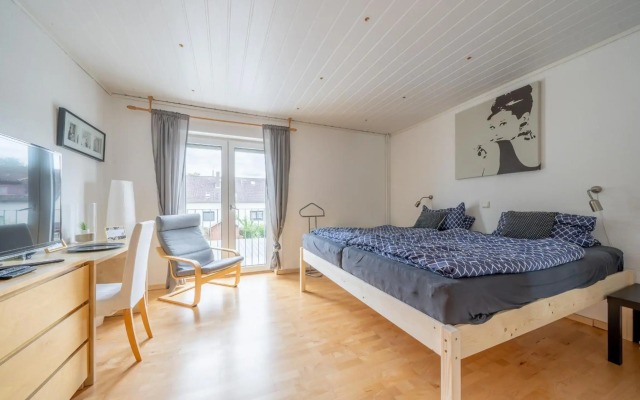 ID 7025 - Private Rooms