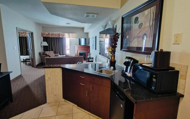 Coast Weyburn Hotel
