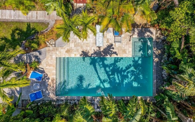 Manatee Palms B&B