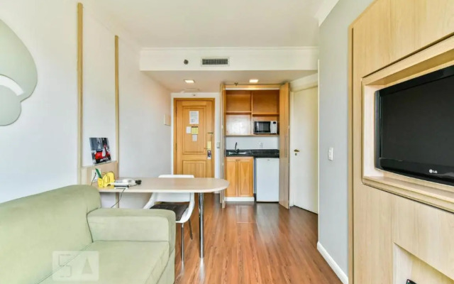 Comfort Flat Pinheiros em Hotel 4,5 estrelas