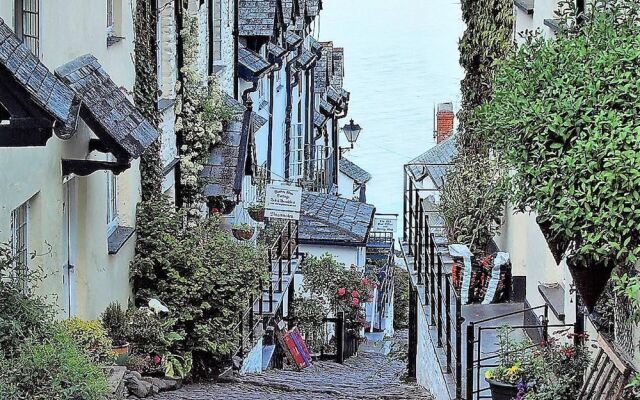 The Tack Room - a Comfy Cabin in North Devon