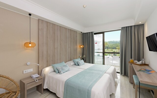 Ona Palmira Paguera Hotel