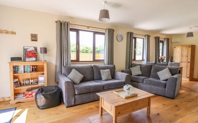 Cherry Tree Lodge