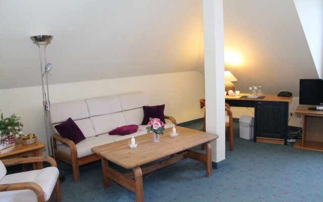 Zur Kaiserpfalz - Hotel-Spa-Camping