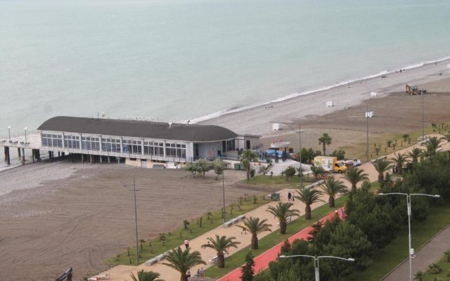 J.R Apartment in the sea