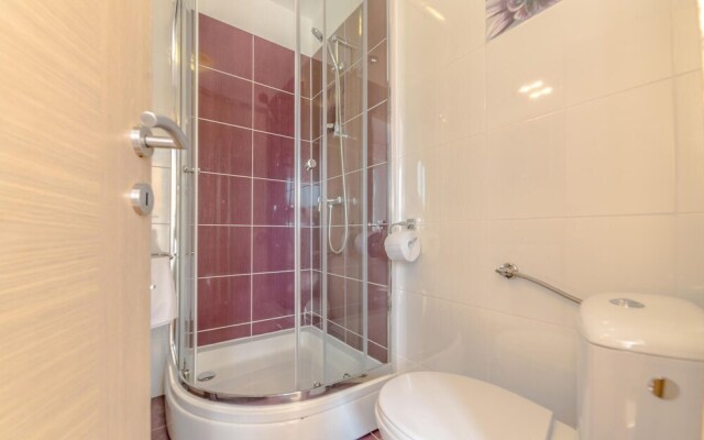 Nice Home in Zadar With Wifi and 4 Bedrooms