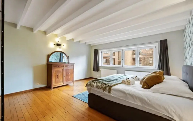 Spacious House With 3 Terraces