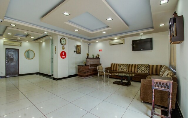 The Star Leaf by OYO Rooms