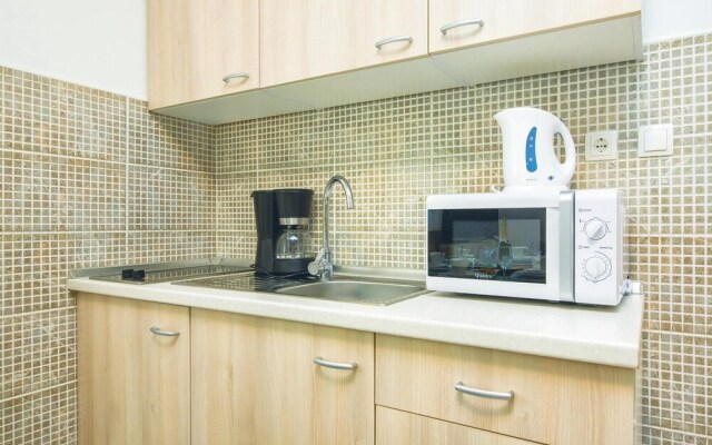 Stunning Home in Mali Rat With Wifi and 2 Bedrooms