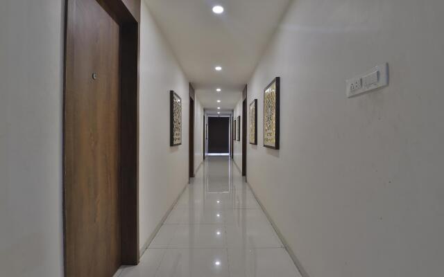 OYO 40092 Hotel Morry'z