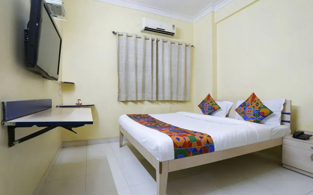 Hotel de Rajanigandha